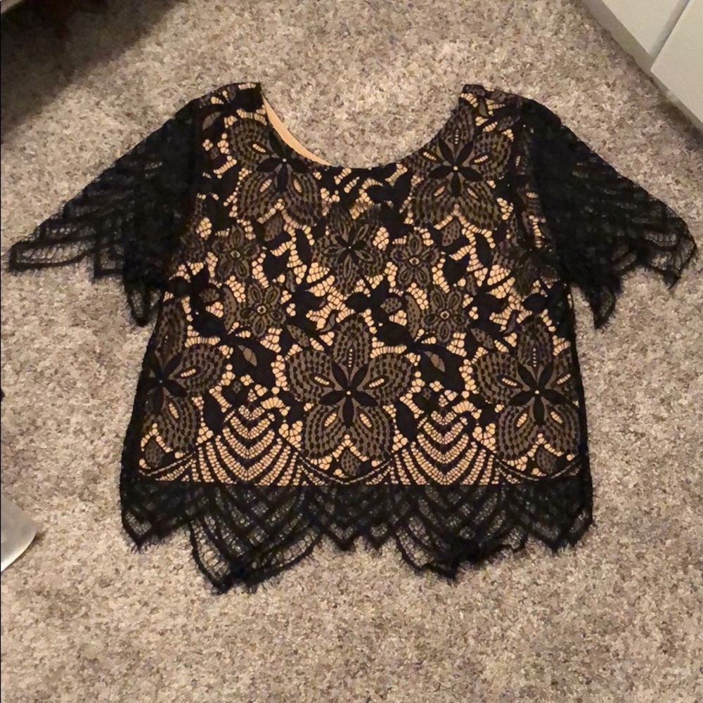 Lacey top